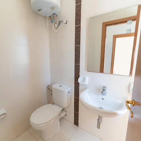 Penthouse With Distanced Seaview Apartman *
