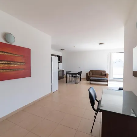 Penthouse With Distanced Seaview *